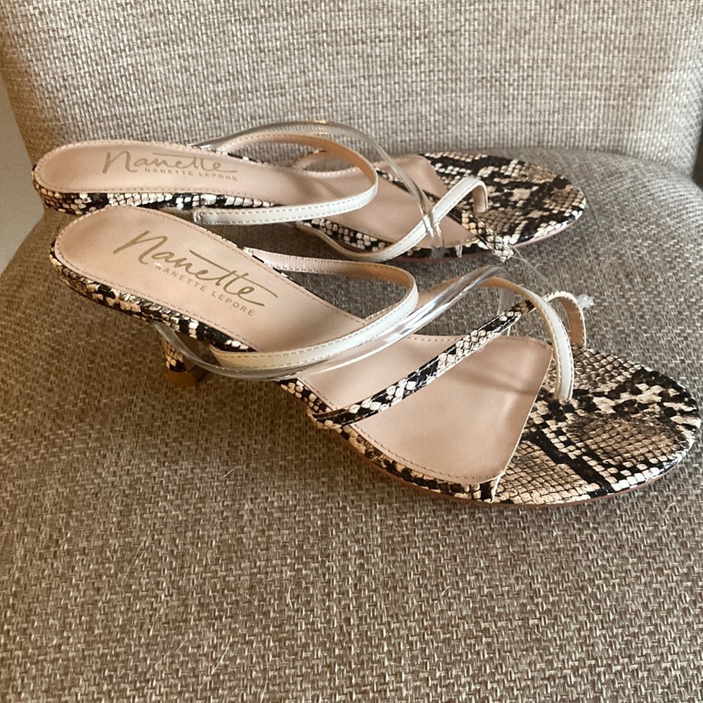 NWOT Nanette Nanette Lepore Criss Cross Strappy Sandals - Dahlia